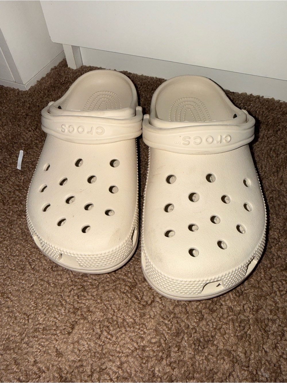 CROCS Classic Clog in Cream